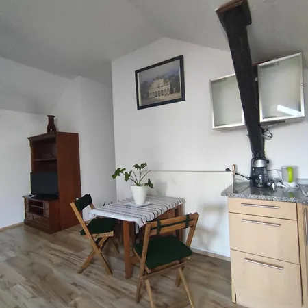 Pola Apartmann01 *